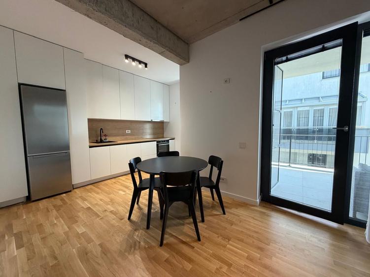 Apartament cu 2 camere decomandat în Floreasca