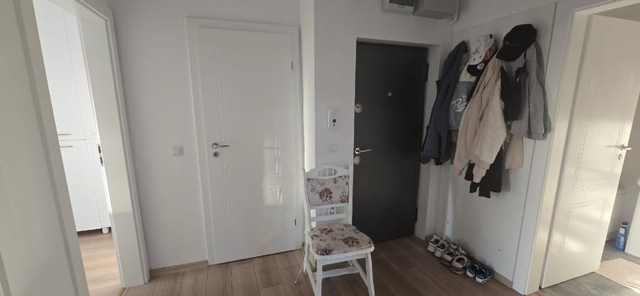 Apartament cu 3 camere decomandat, mobilat în I. C. Frimu