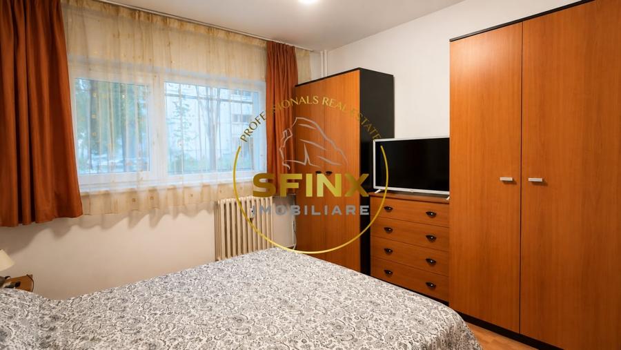 Apartament cu 4 camere semidecomandat, mobilat în Politehnica