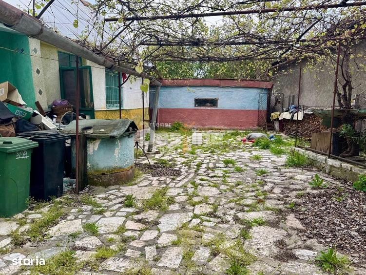 Casă cu 3 camere cu Teren 580 Mp în Central