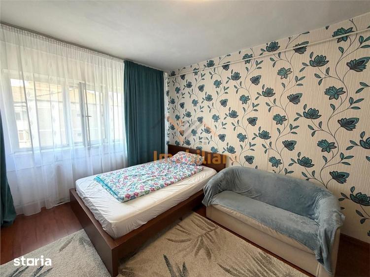 Garsonieră decomandată în Rogerius
