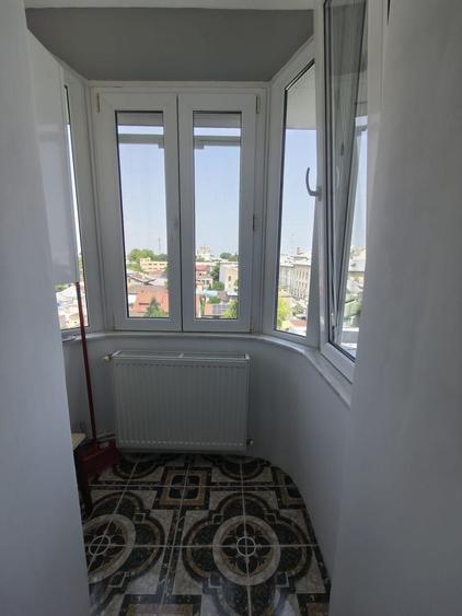 Apartament cu 2 camere decomandat, mobilat în Central