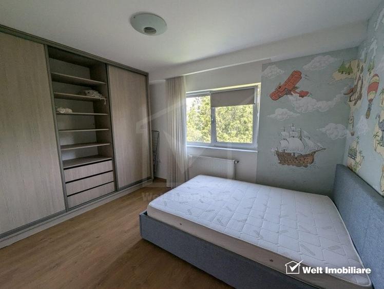 Apartament cu 3 camere semidecomandat, mobilat în Zorilor