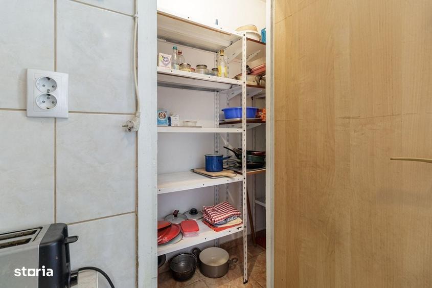 Apartament cu 3 camere decomandat în Valea Oltului