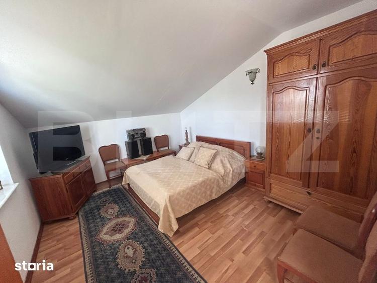 Casă cu 7 camere cu Teren 17000 Mp în Oboga