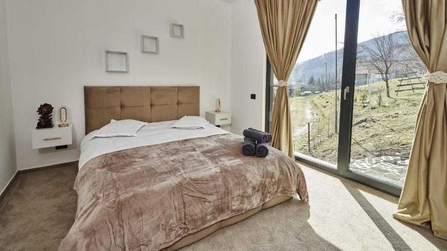 Casă cu 2 camere în Valea Doftanei