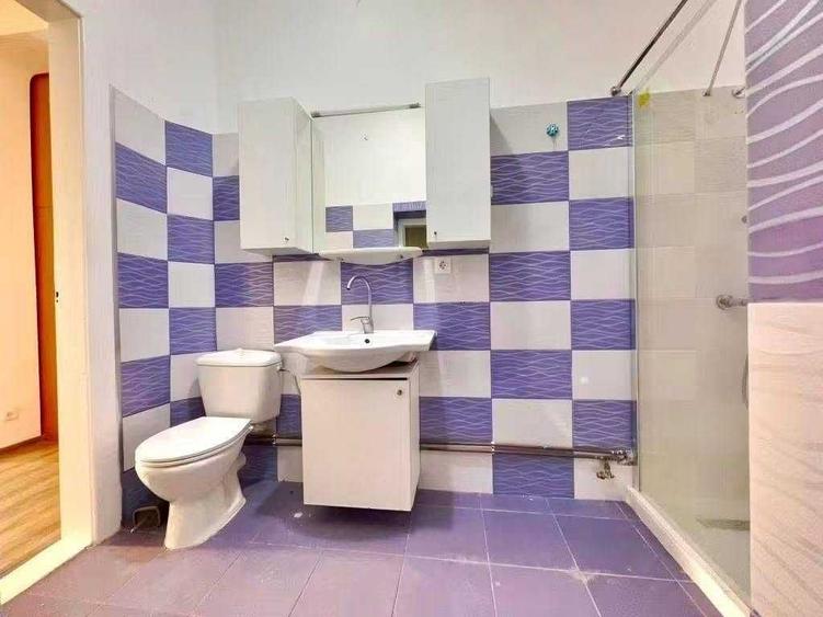 Casă cu 4 camere cu Teren 365 Mp în Bălcescu