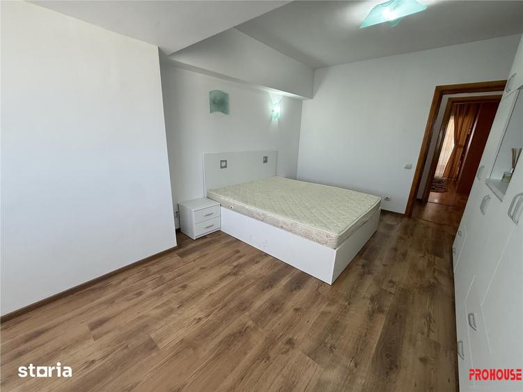 Apartament cu 3 camere decomandat în Mioriței