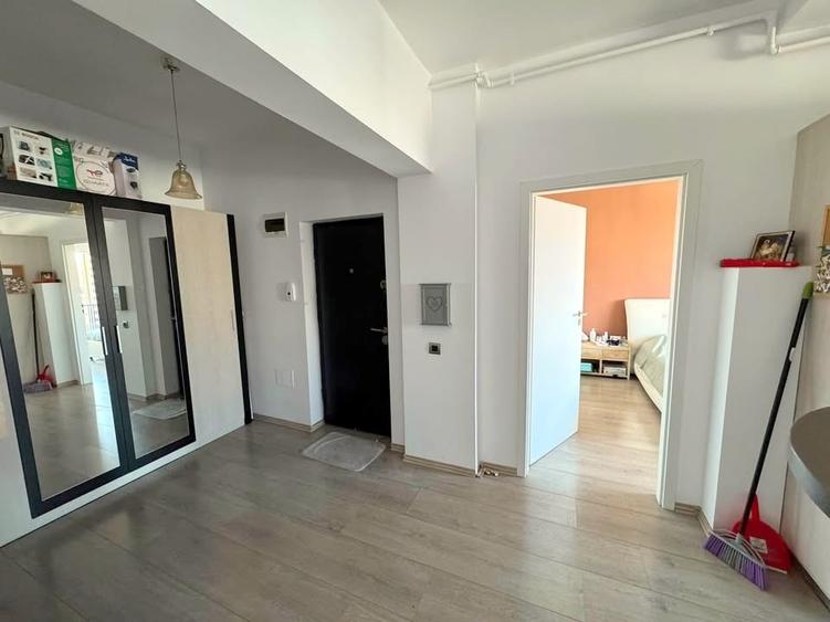 Apartament cu 2 camere semidecomandat în Bună Ziua