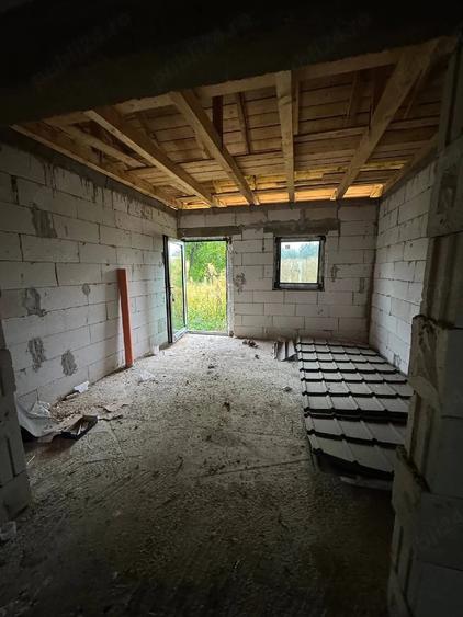 Casă cu Teren 1176 Mp în Horia