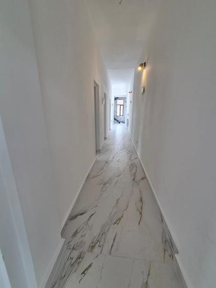 Birou, de 1,200 mp, în Cișmigiu