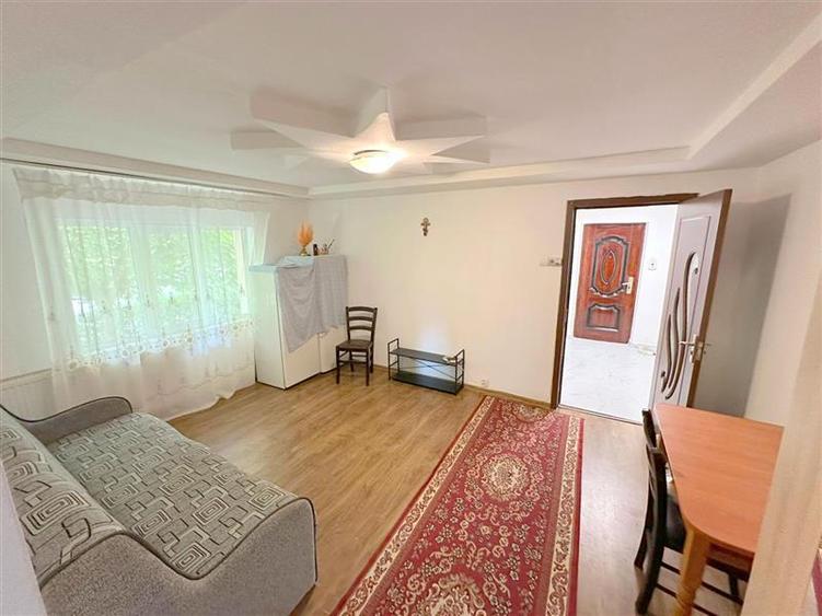 Apartament cu 2 camere semidecomandat în Mioriței