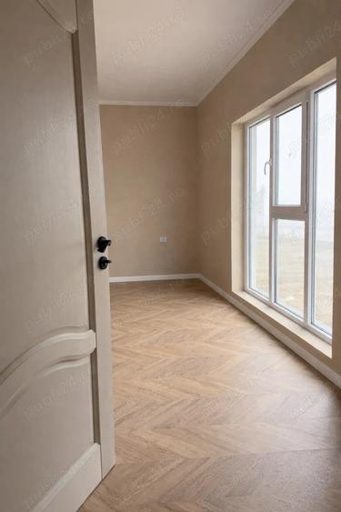 Casă cu 3 camere cu Teren 100 Mp în Central