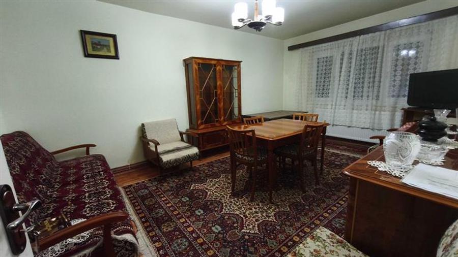 Apartament cu 3 camere decomandat, mobilat în Răcădău