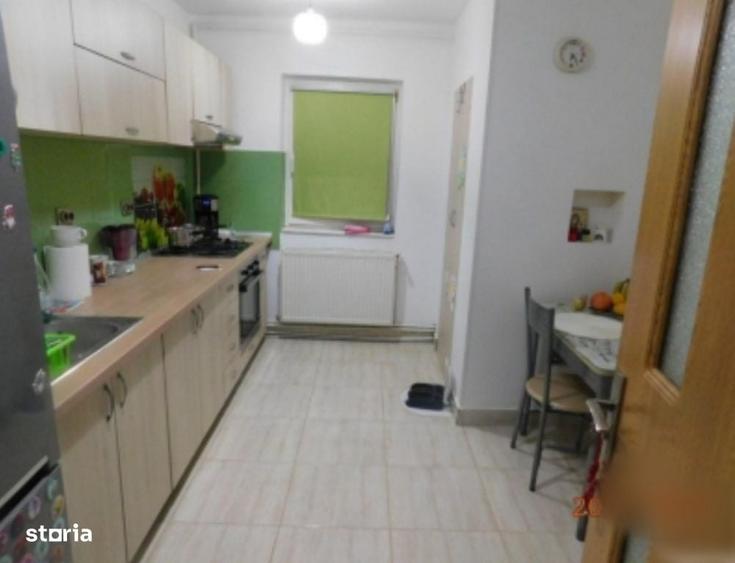 Apartament cu 3 camere în Gemenii