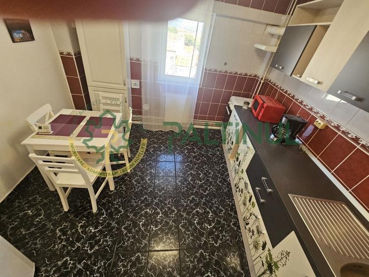 Apartament cu 2 camere decomandat în Central