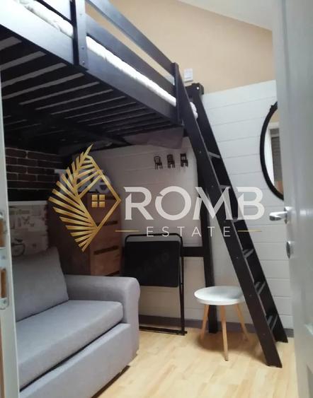 Apartament cu 3 camere semidecomandat, mobilat în Central