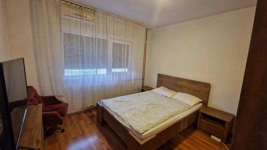 Apartament cu 3 camere decomandat în Soarelui