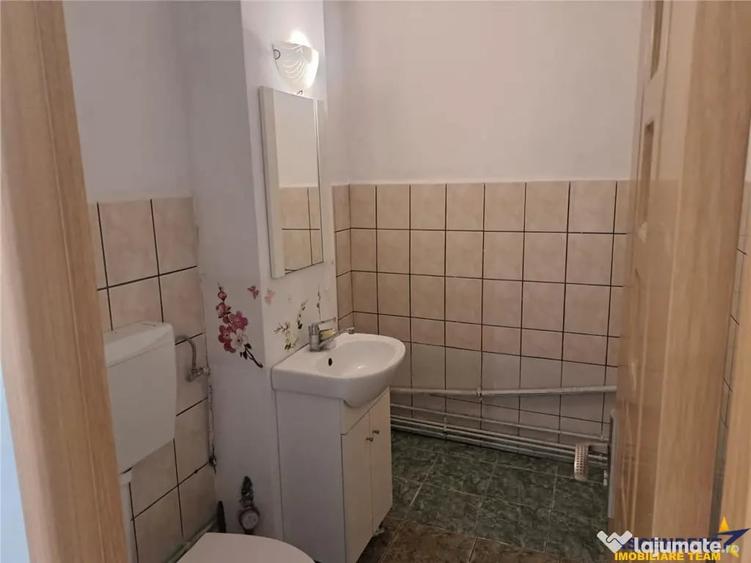 Spațiu comercial, de 54 mp, în Central