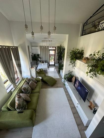 Apartament cu 4 camere decomandat, mobilat în Plopilor