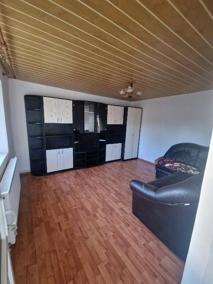Casă cu 3 camere cu Teren 1352 Mp în Horia