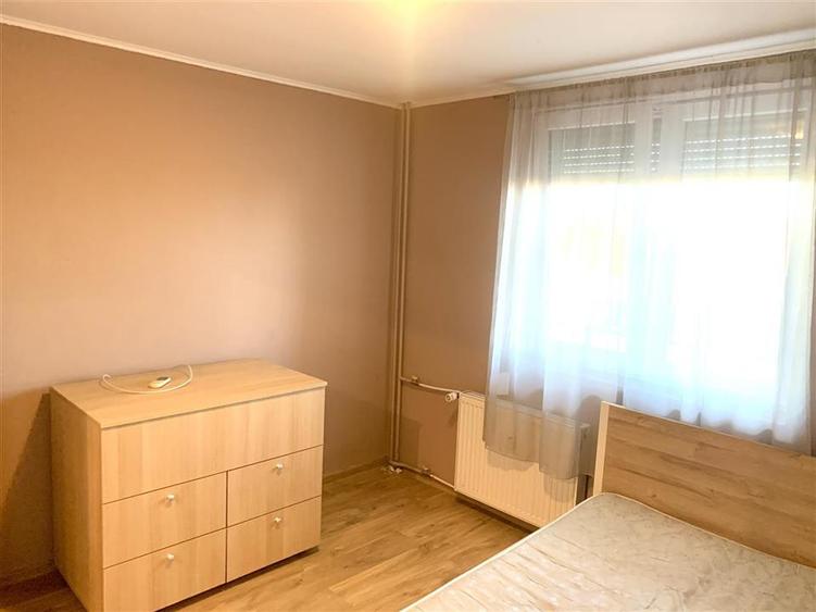 RECO  Apartament 3 camere tip B de inchiriat in Rogerius 66 mp, etaj 6, lift si - 7