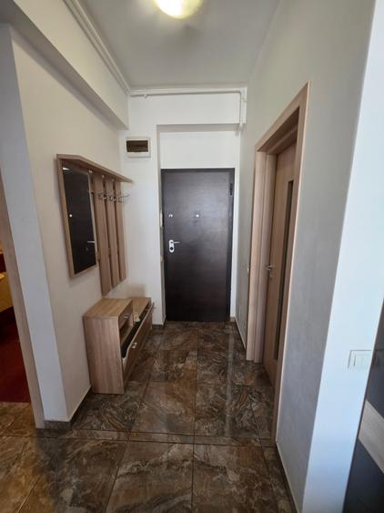 Apartament cu 3 camere decomandat în Obor