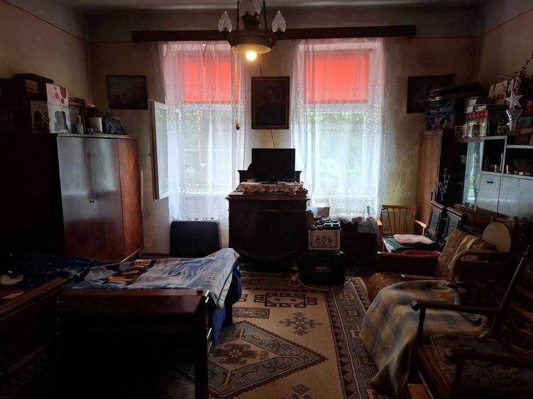 Casă cu 3 camere în Central