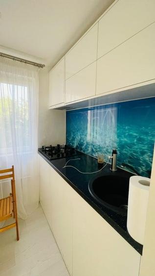 Apartament cu 2 camere semidecomandat, mobilat în Tomis Nord
