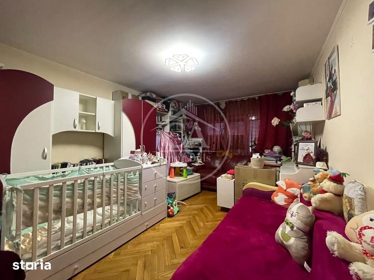 Apartament cu 3 camere de vanzare in zona Rogerius, Oradea - 1