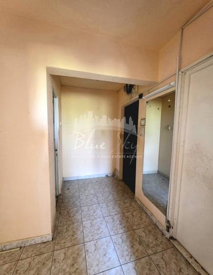 Apartament cu 3 camere decomandat în Faleza Nord
