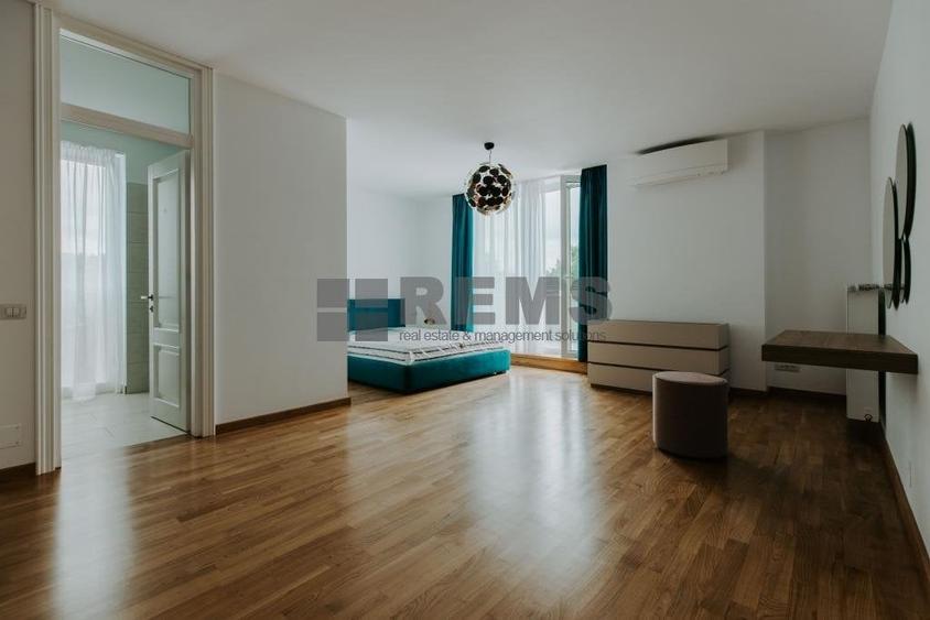 Apartament cu 3 camere semidecomandat, mobilat în Central