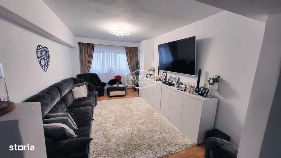 Apartament cu 4 camere decomandat în Central