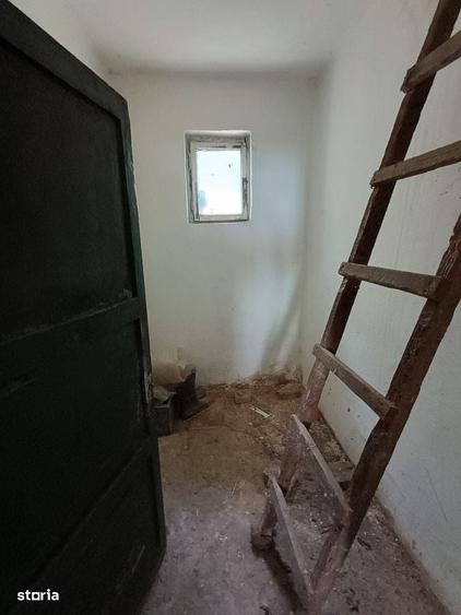Casă cu 2 camere cu Teren 230 Mp în Central