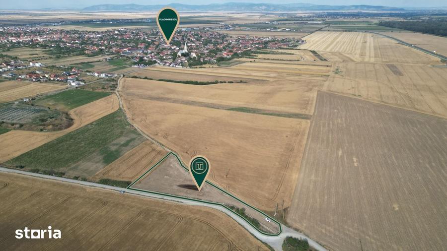 Teren de 5000 mp, în Central