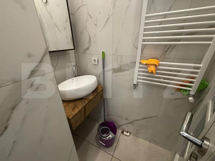 Apartament cu 3 camere decomandat în Filiași