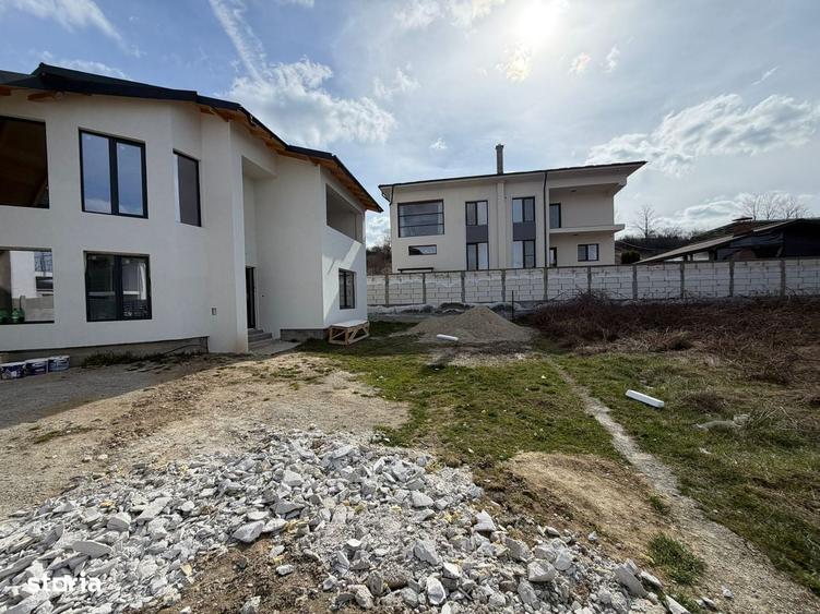 Casă cu 4 camere în Central