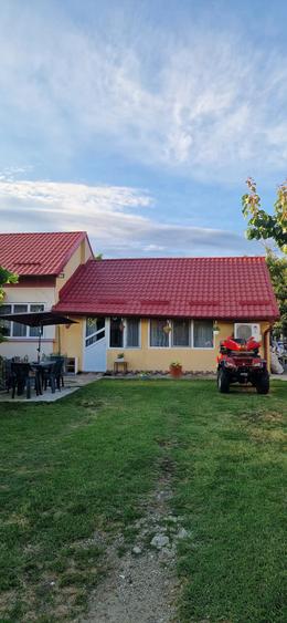 Casă cu 3 camere cu Teren 1400 Mp în Șimian