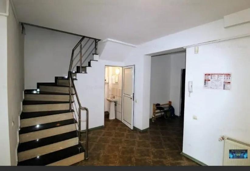 Spațiu comercial, de 220 mp, în Vitan