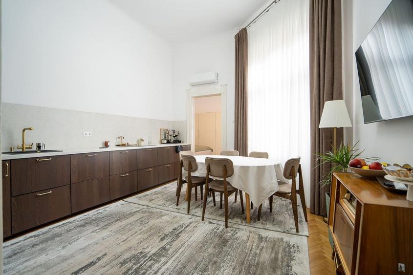Apartament cu 3 camere decomandat, mobilat în Ultracentral