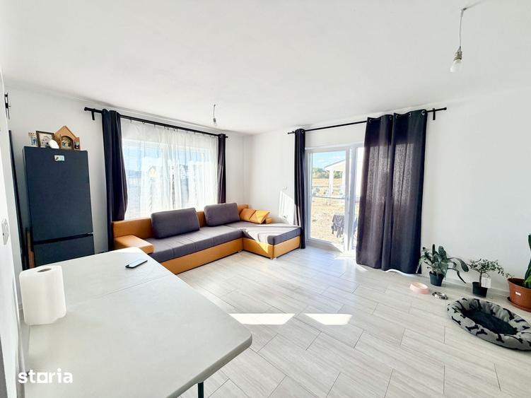 Duplex cu 3 camere | interior la rosu | 86.7 mp utili | Mosnita Veche - 9