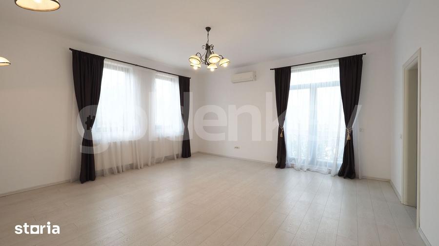 Casă cu 6 camere cu Teren 700 Mp în Central