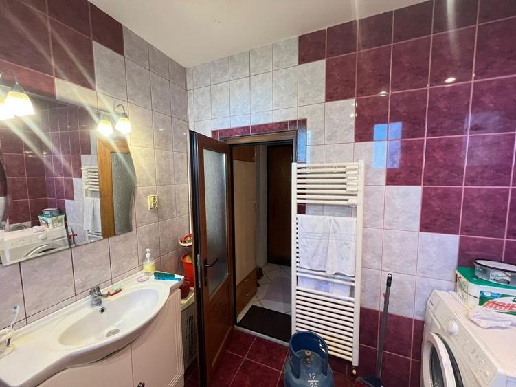 Apartament cu 2 camere decomandat, mobilat în Bartolomeu