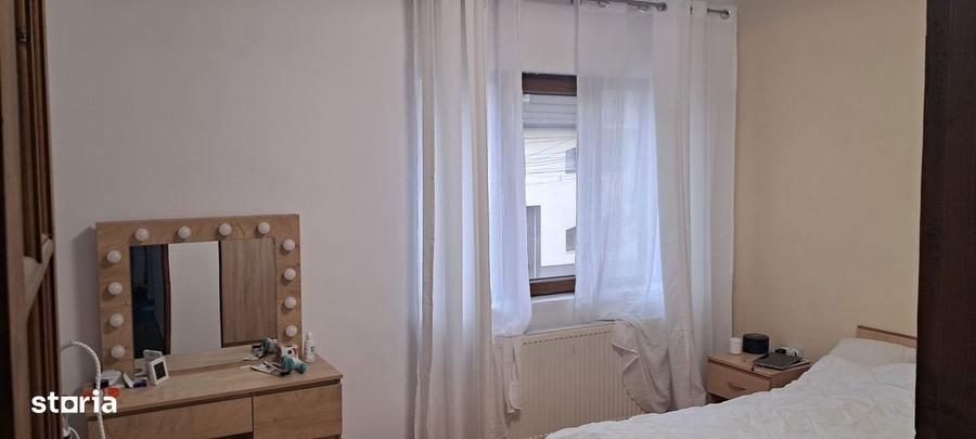 Casă cu 7 camere cu Teren 411 Mp în Iosefin