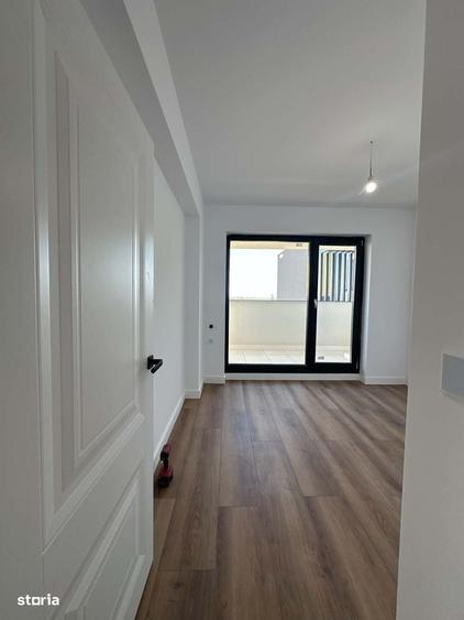 Apartament cu 3 camere decomandat în Carpați 2