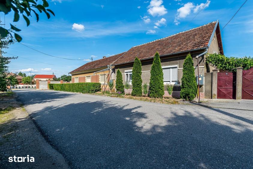 Casă cu 3 camere cu Teren 330 Mp în Central