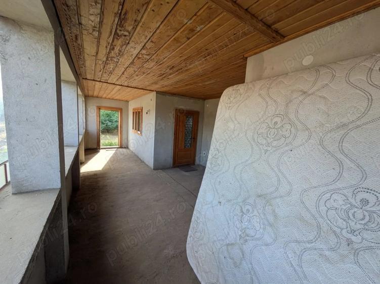 Casă cu 3 camere cu Teren 1187 Mp în Gârbovi