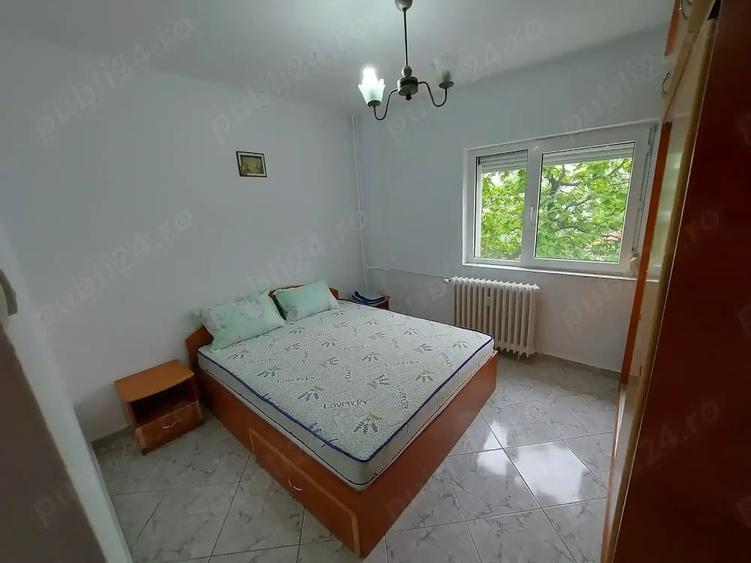 Apartament cu 2 camere decomandat în Moșilor