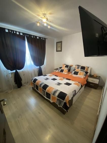 Apartament cu 2 camere semidecomandat în Carrefour
