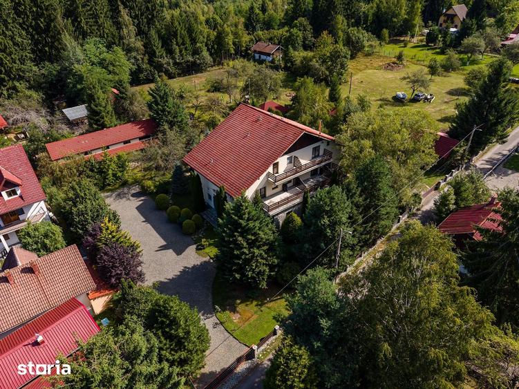 Spațiu comercial, de 600 mp, în Zăvoi